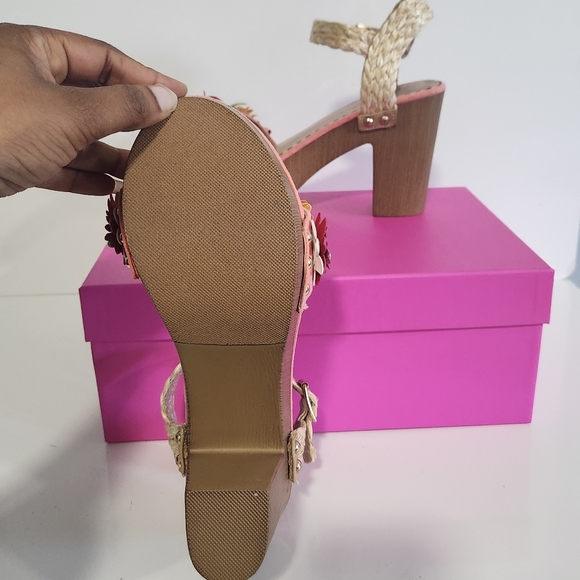 Betsey Johnson Embellished Coral Open Toe Jillie Platform Sandals Sz. 7 - Picture 7 of 7